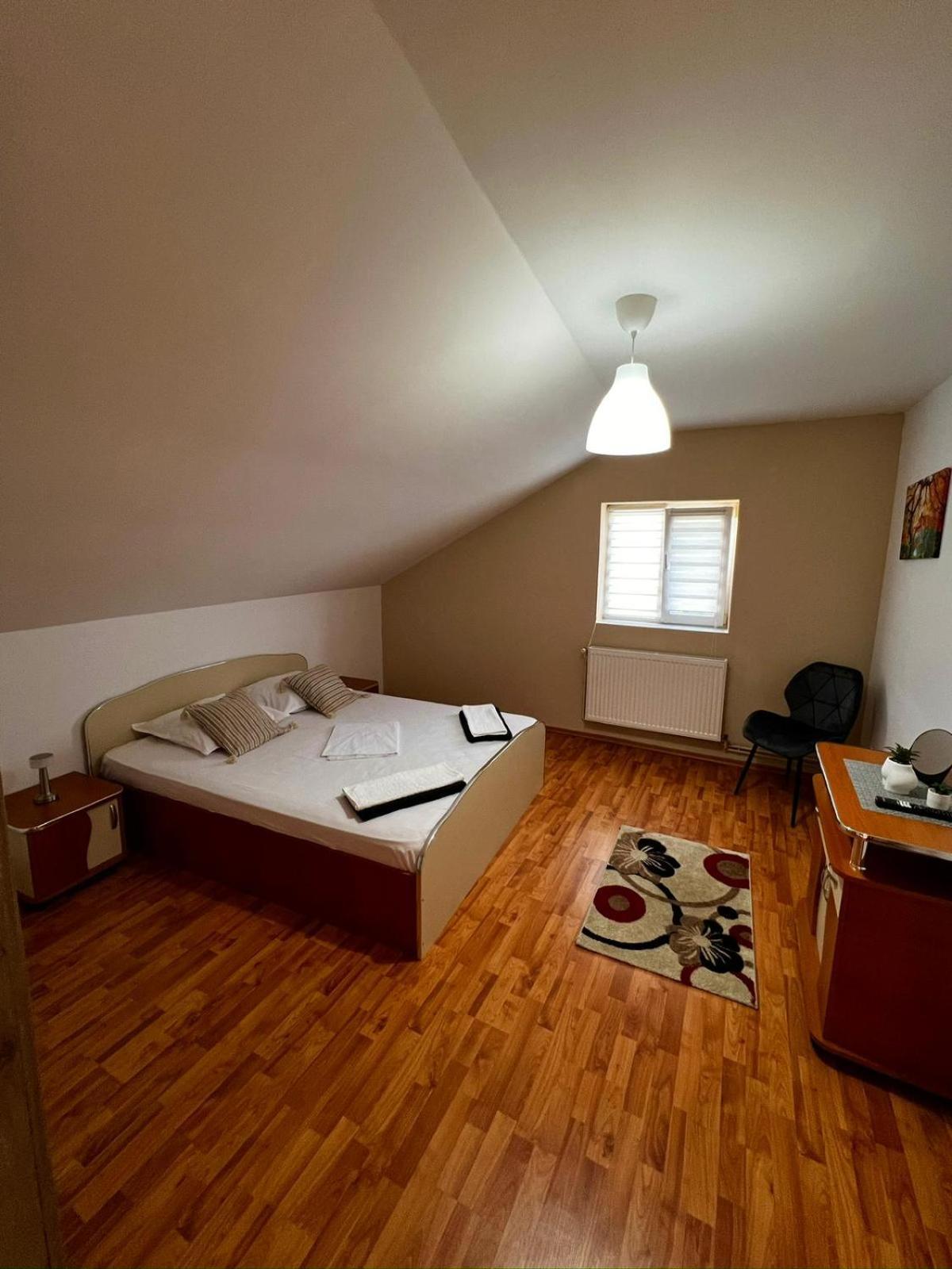 Casa Nib Calimanesti Hotel ภายนอก รูปภาพ